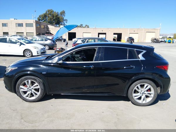 2018 INFINITI QX30 LUXURY
