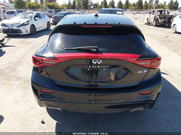 2018 INFINITI QX30 LUXURY