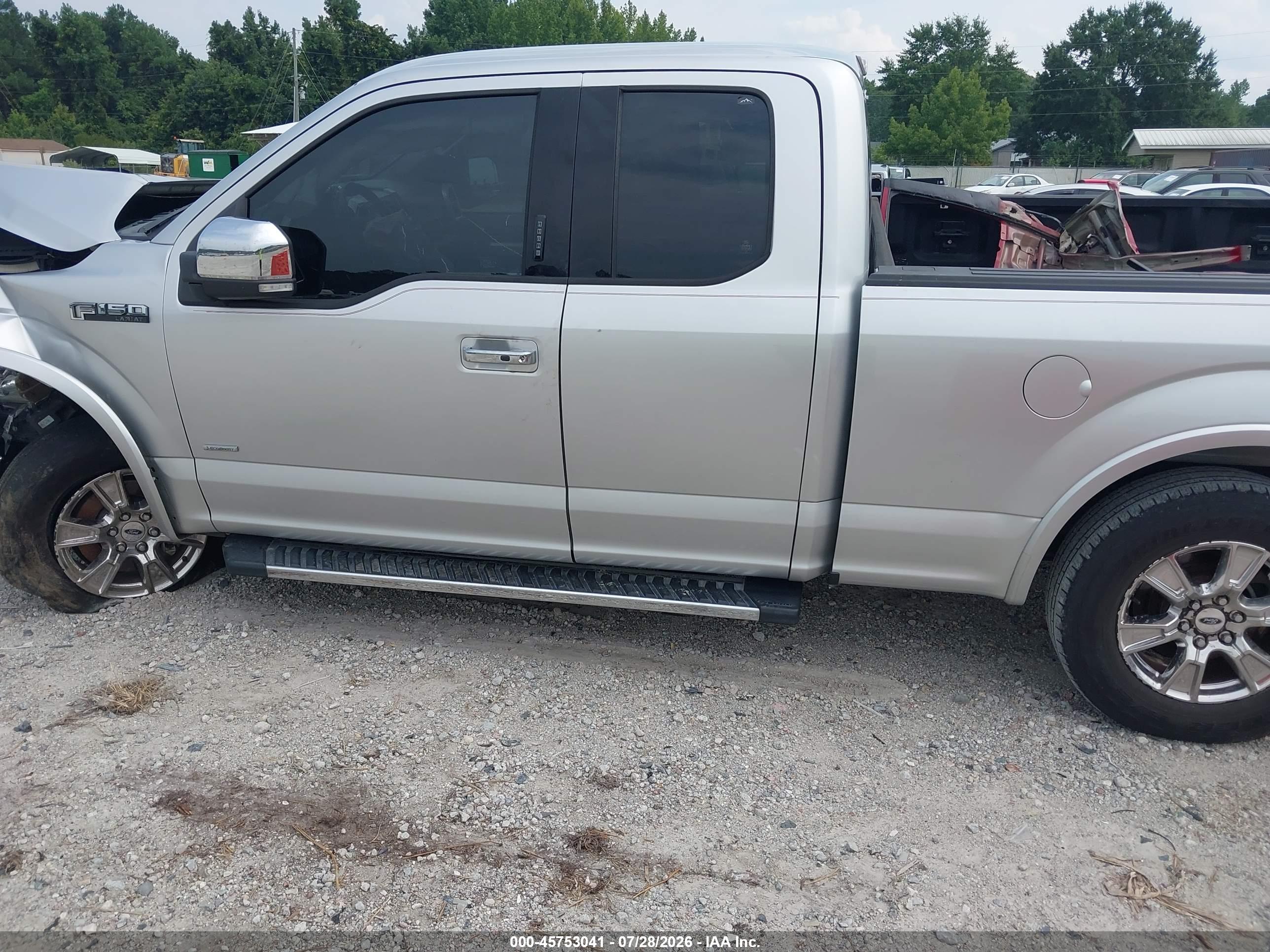 2017 FORD F-150 LARIAT