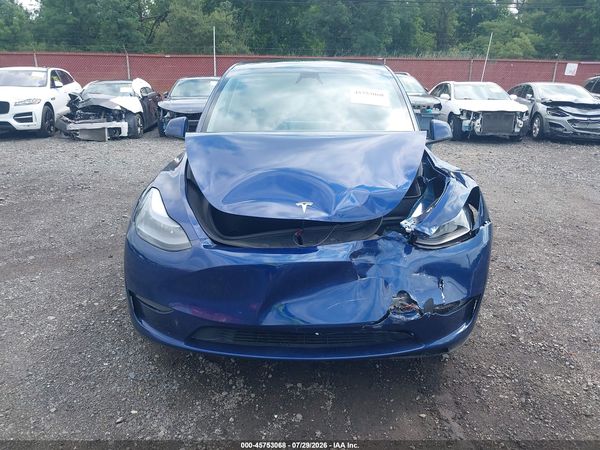 2024 TESLA MODEL Y