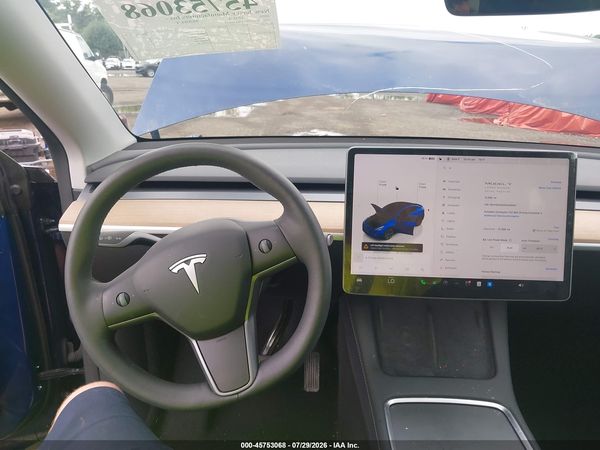 2024 TESLA MODEL Y