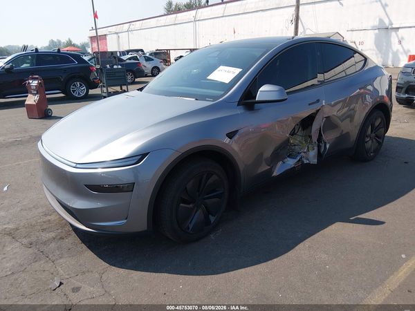2026 TESLA MODEL Y