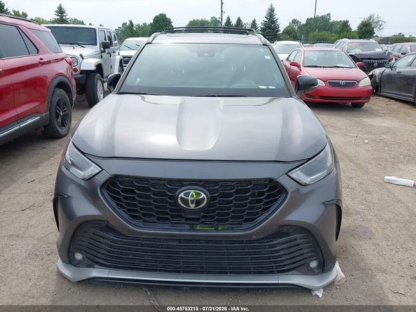 2021 TOYOTA HIGHLANDER XSE
