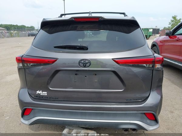 2021 TOYOTA HIGHLANDER XSE