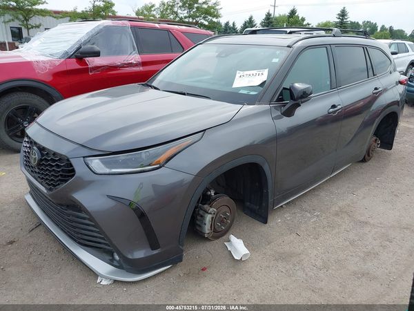 2021 TOYOTA HIGHLANDER XSE