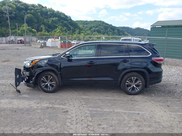 2016 TOYOTA HIGHLANDER XLE V6