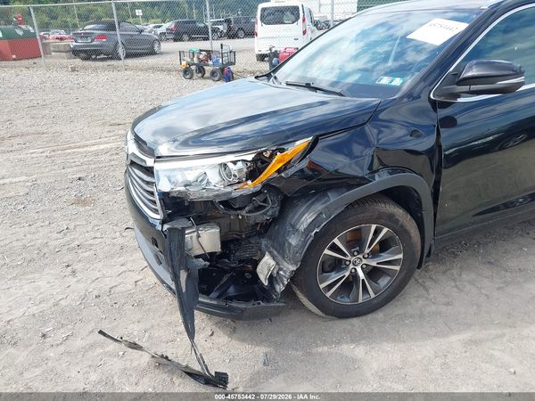 2016 TOYOTA HIGHLANDER XLE V6
