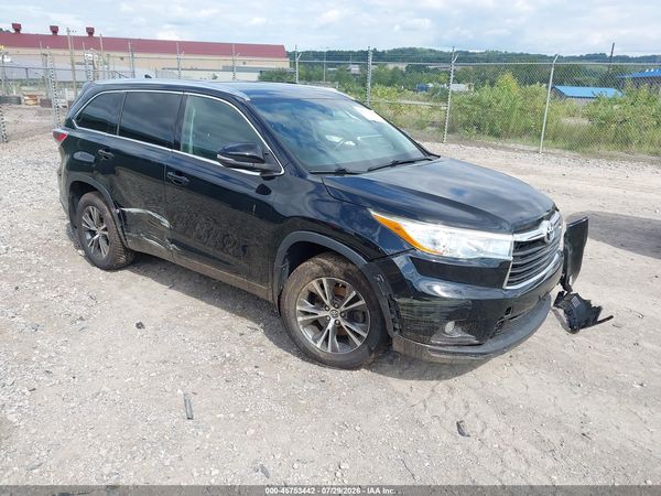 2016 TOYOTA HIGHLANDER XLE V6