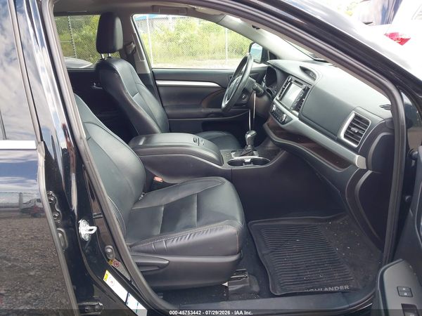 2016 TOYOTA HIGHLANDER XLE V6