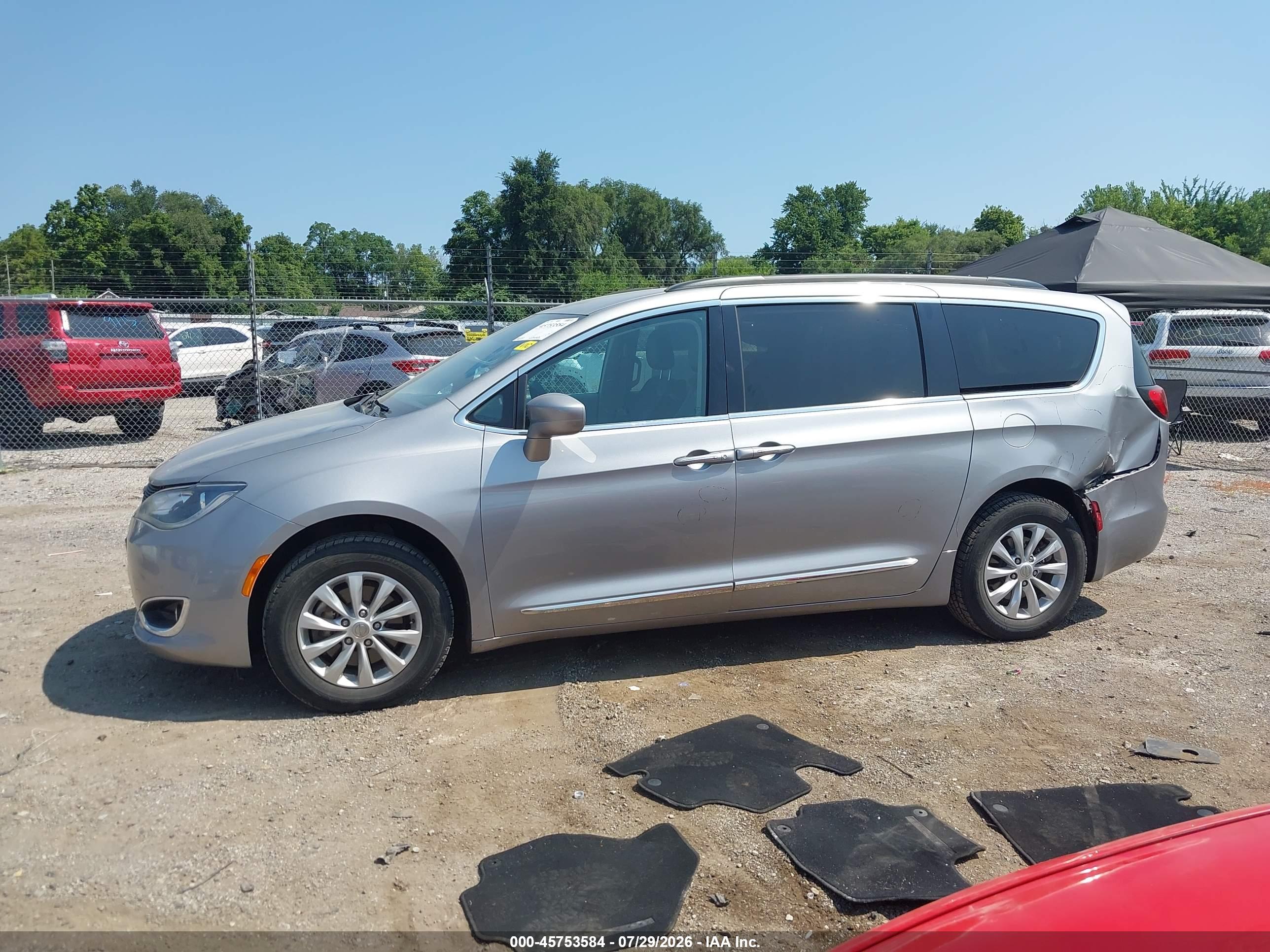 2017 CHRYSLER PACIFICA TOURING-L