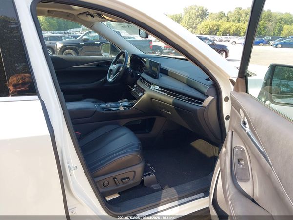 2022 INFINITI QX60 LUXE AWD
