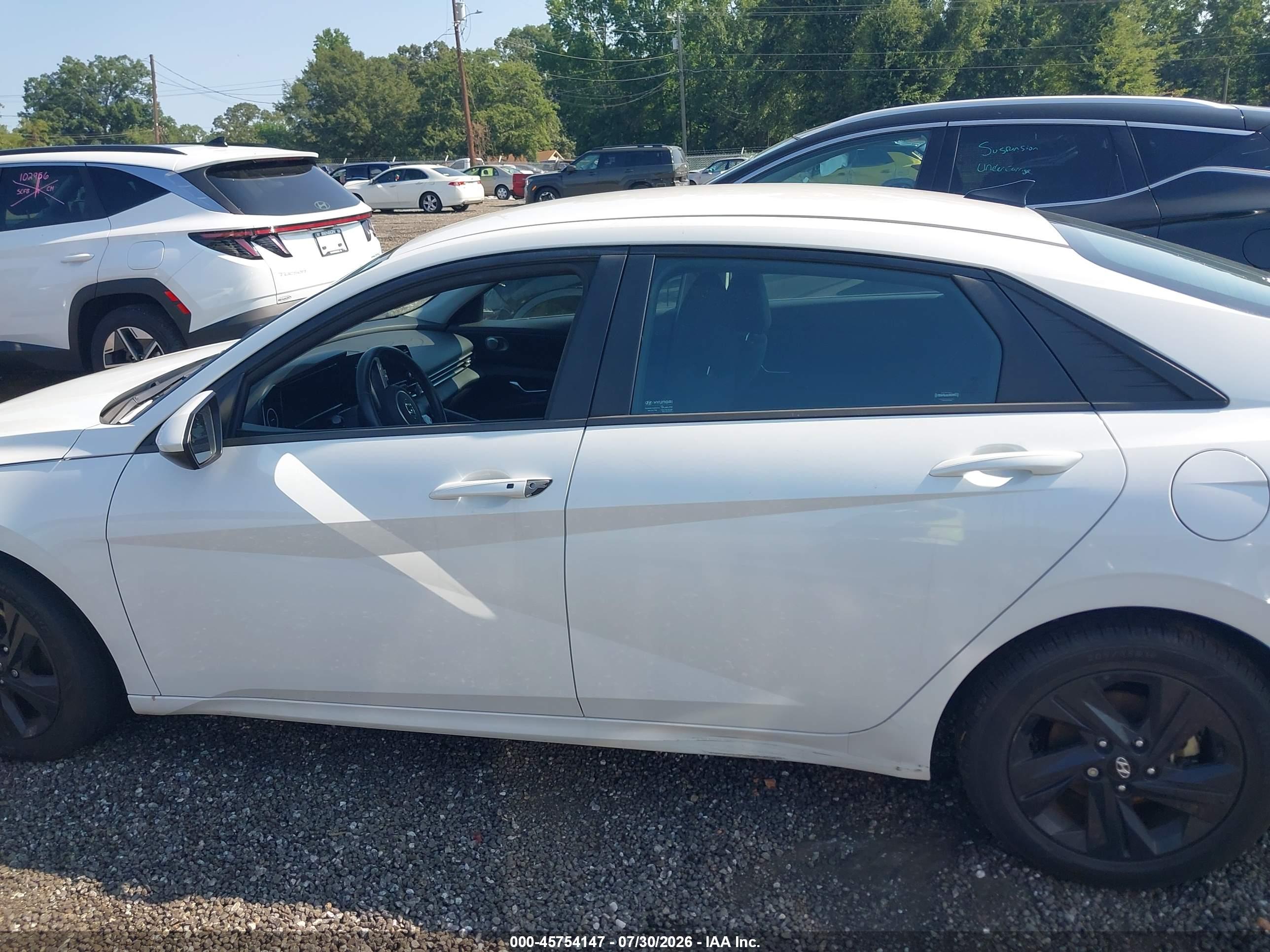 2022 HYUNDAI ELANTRA SEL
