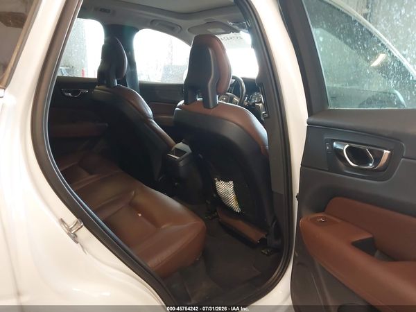 2018 VOLVO XC60 T5 MOMENTUM
