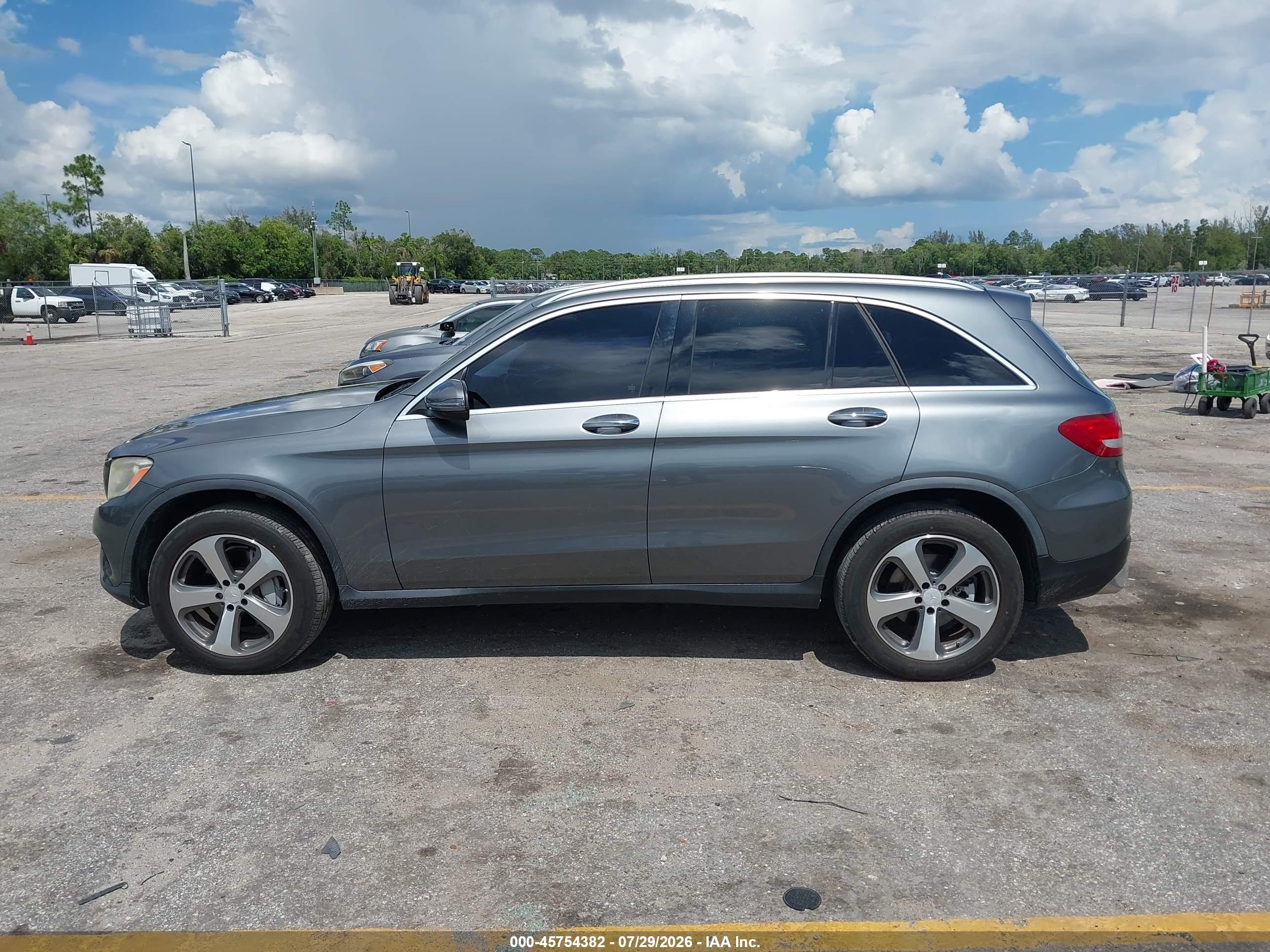 2016 MERCEDES-BENZ GLC 300 GLC300