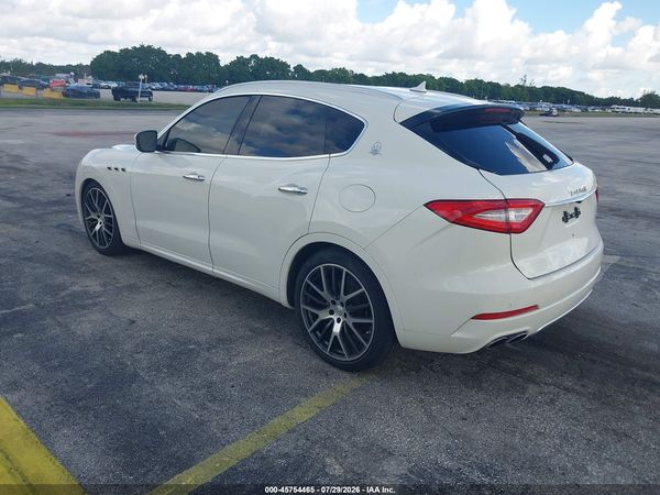 2017 MASERATI GRANTURISMO Luxury