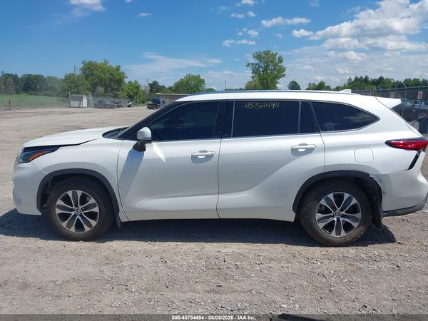 2021 TOYOTA HIGHLANDER XLE