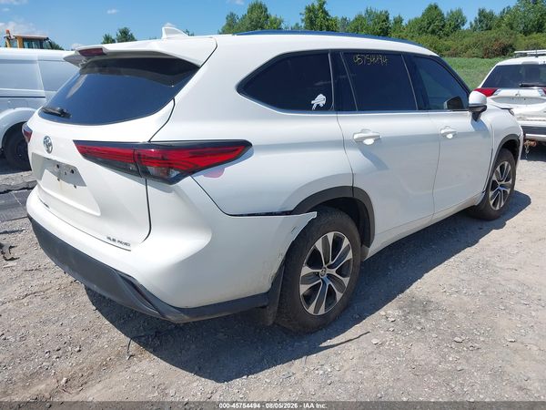 2021 TOYOTA HIGHLANDER XLE