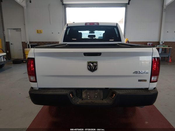 2017 RAM 1500 TRADESMAN  4X4 5'7 BOX