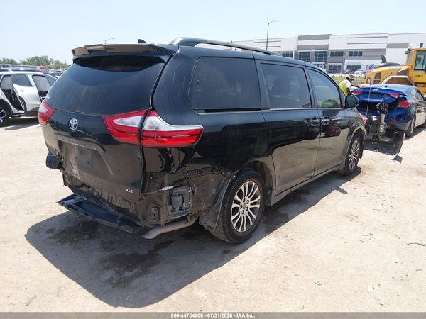 2019 TOYOTA SIENNA XLE 8 PASSENGER