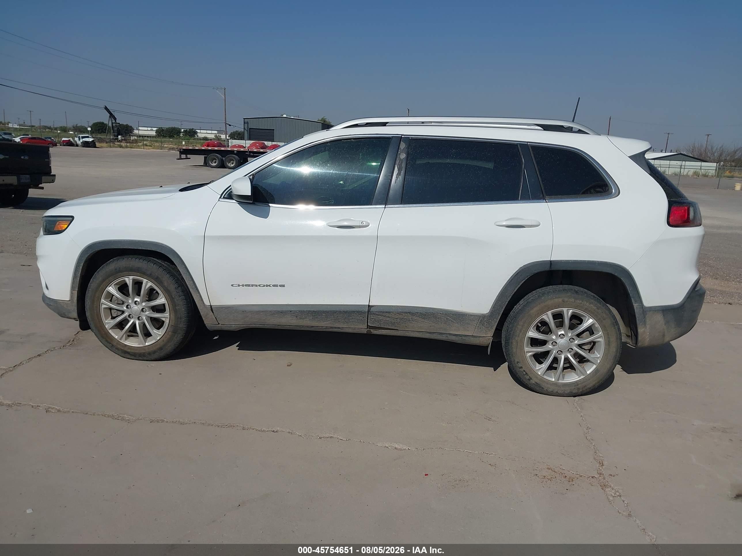 2019 JEEP CHEROKEE LATITUDE FWD