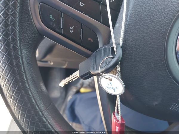 2019 JEEP CHEROKEE LATITUDE FWD