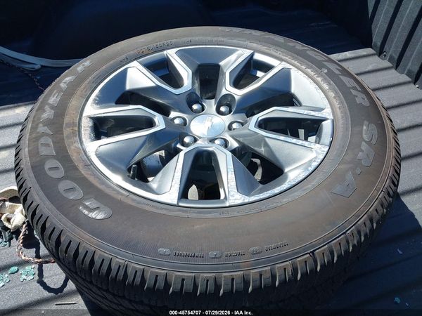 2023 CHEVROLET SILVERADO 1500 4WD  STANDARD BED LT — I13