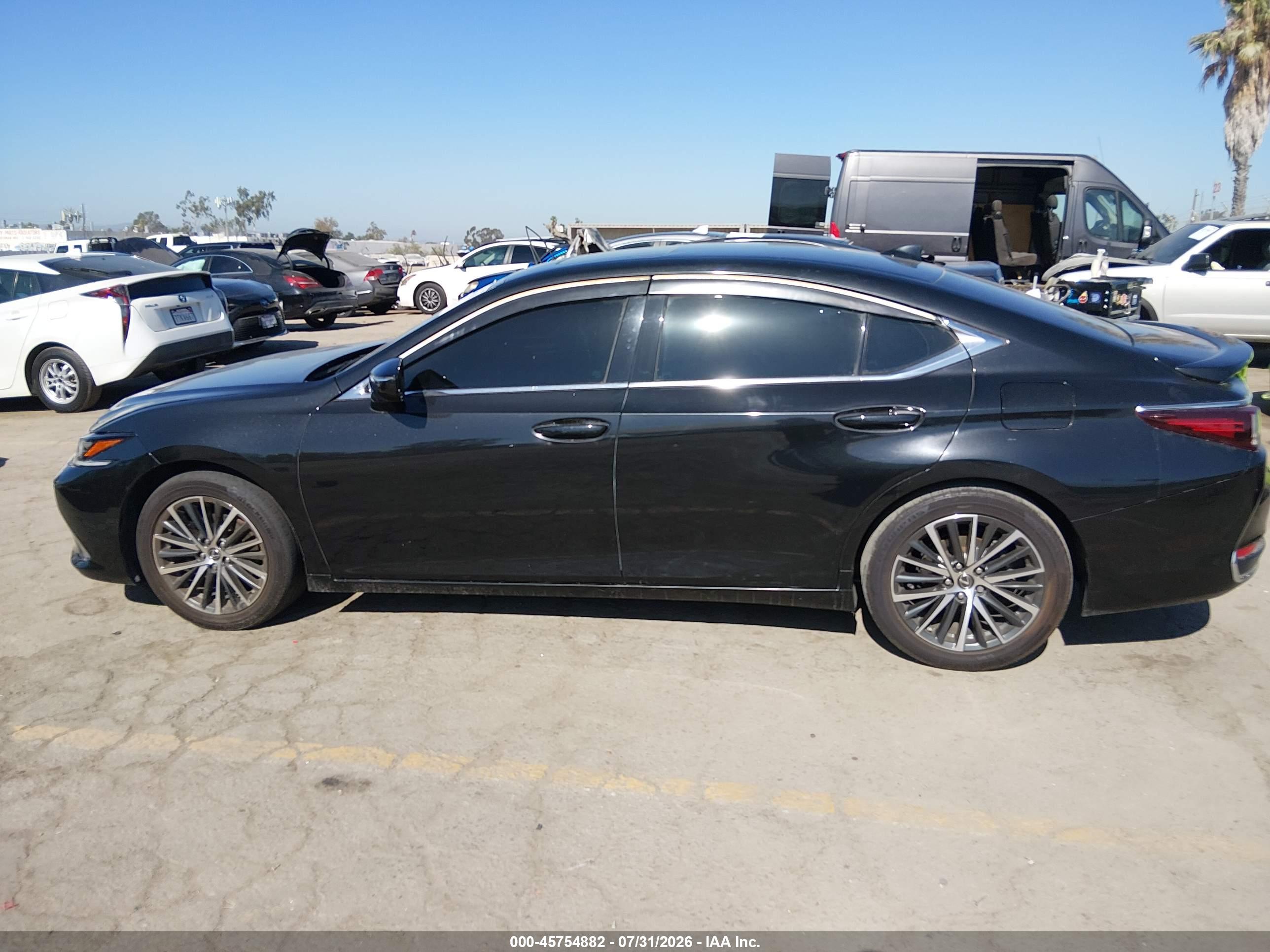 2024 LEXUS ES 300H 300h Premium