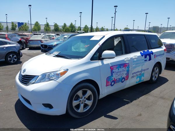2014 TOYOTA SIENNA LE V6 8 PASSENGER