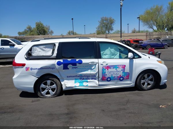 2014 TOYOTA SIENNA LE V6 8 PASSENGER