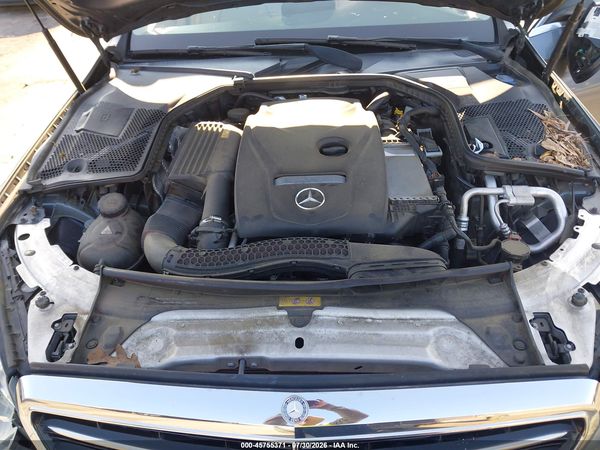 2017 MERCEDES-BENZ C 300 LUXURY