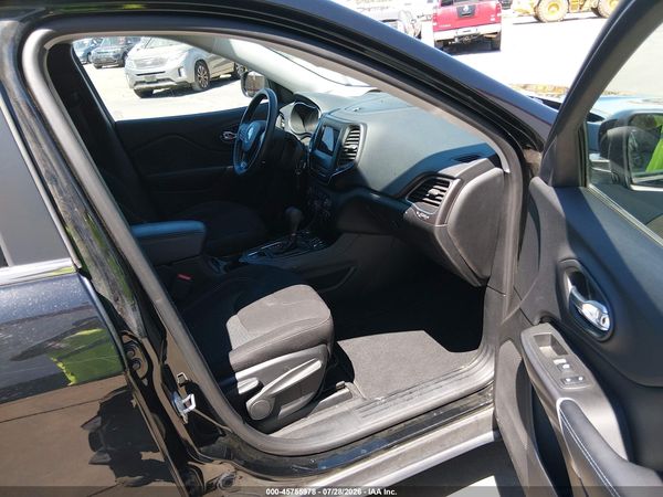 2019 JEEP CHEROKEE LATITUDE 4X4