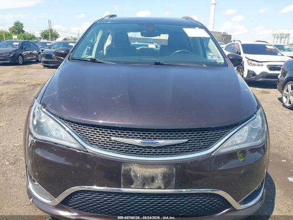 2019 CHRYSLER PACIFICA TOURING L — I115