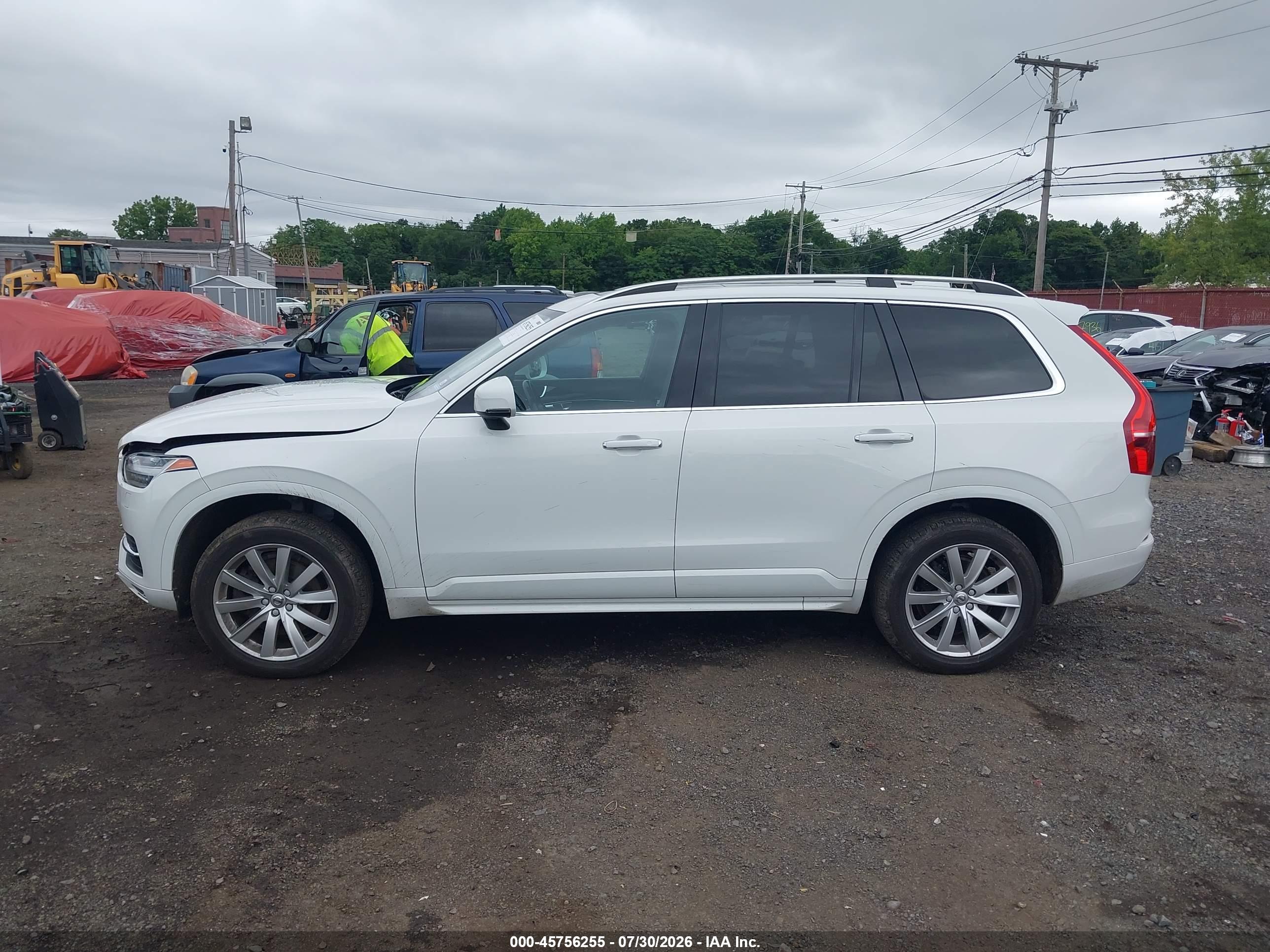 2018 VOLVO XC90 T6 MOMENTUM