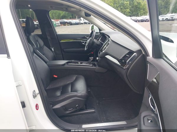 2018 VOLVO XC90 T6 MOMENTUM
