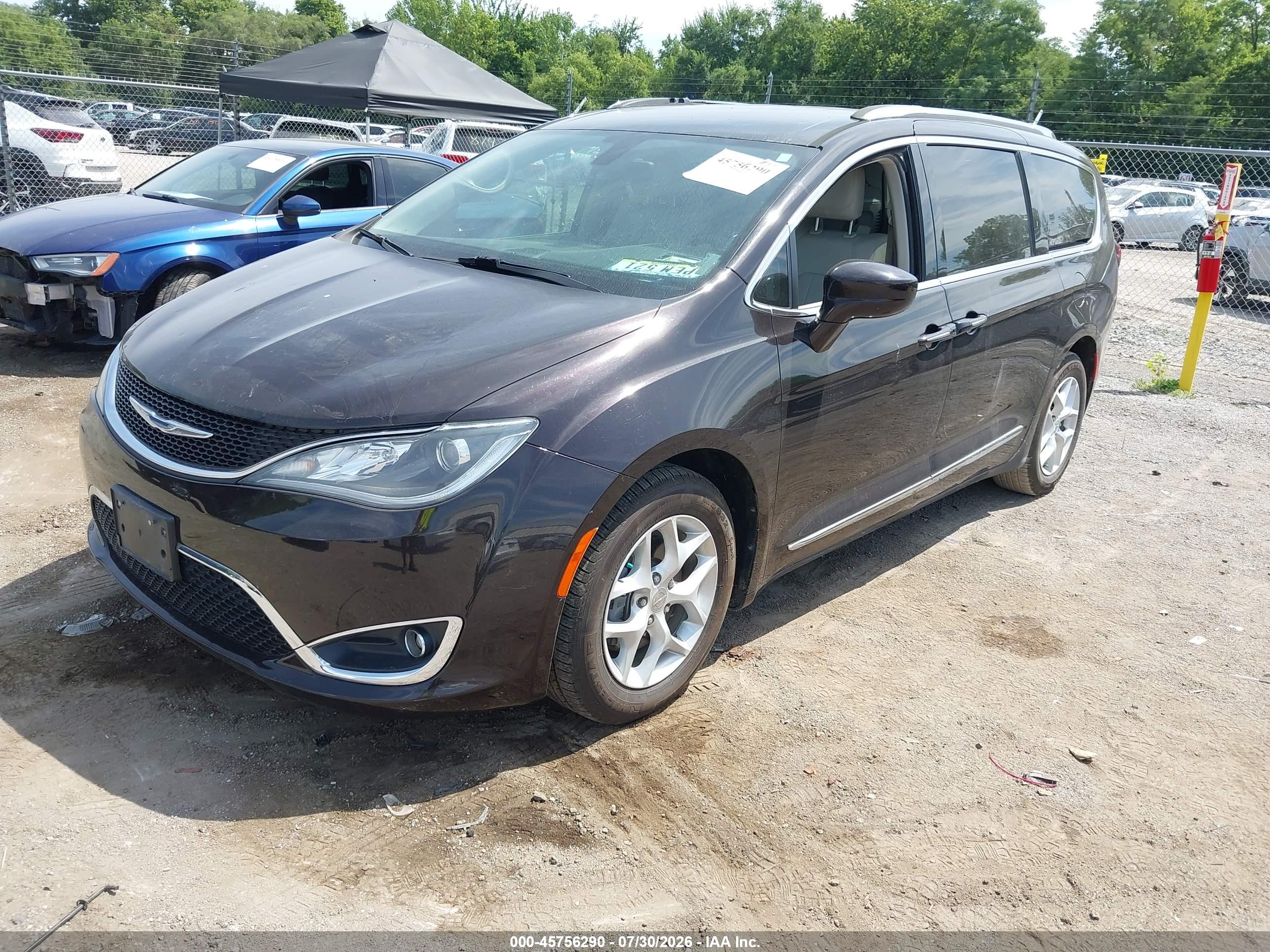 2017 CHRYSLER PACIFICA TOURING-L PLUS — I2