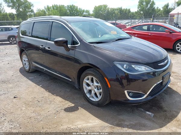 2017 CHRYSLER PACIFICA TOURING-L PLUS — I1