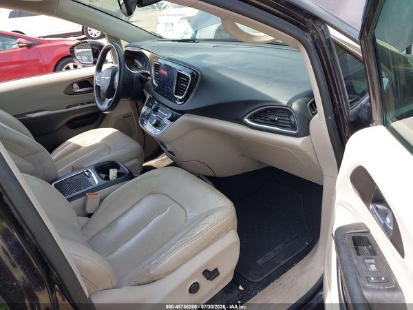 2017 CHRYSLER PACIFICA TOURING-L PLUS — I5