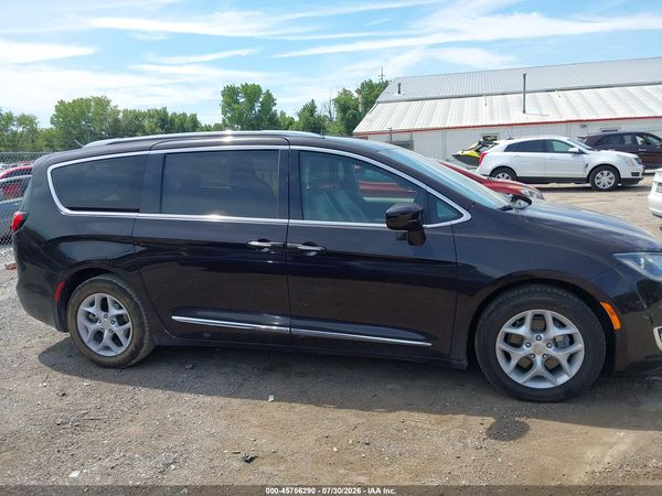 2017 CHRYSLER PACIFICA TOURING-L PLUS — I116