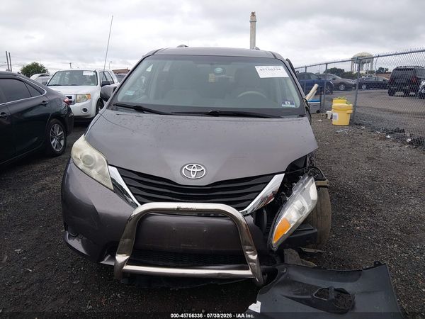 2013 TOYOTA SIENNA LE V6 8 PASSENGER
