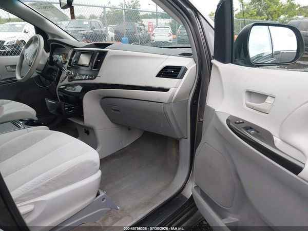2013 TOYOTA SIENNA LE V6 8 PASSENGER