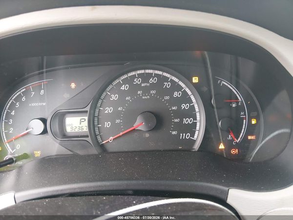 2013 TOYOTA SIENNA LE V6 8 PASSENGER