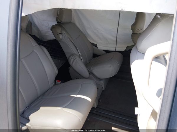 2015 TOYOTA SIENNA LE 8 PASSENGER