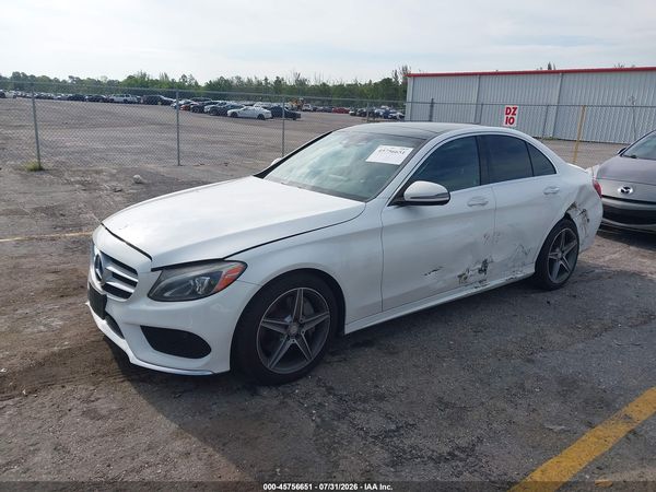 2016 MERCEDES-BENZ C 300 — I2