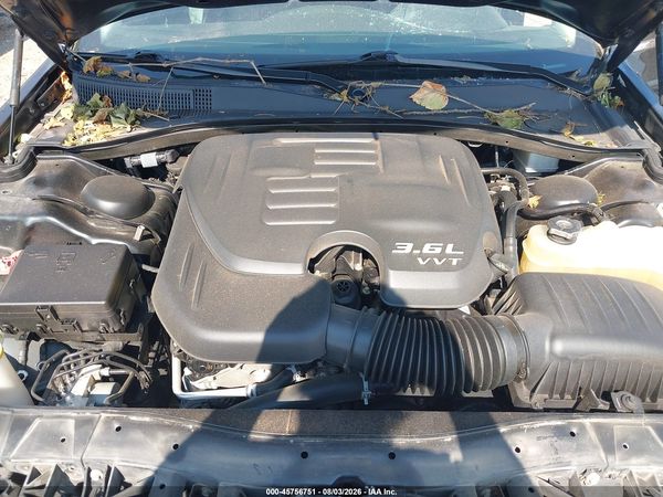 2019 CHRYSLER 300 TOURING — I10