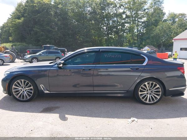 2016 BMW 750I