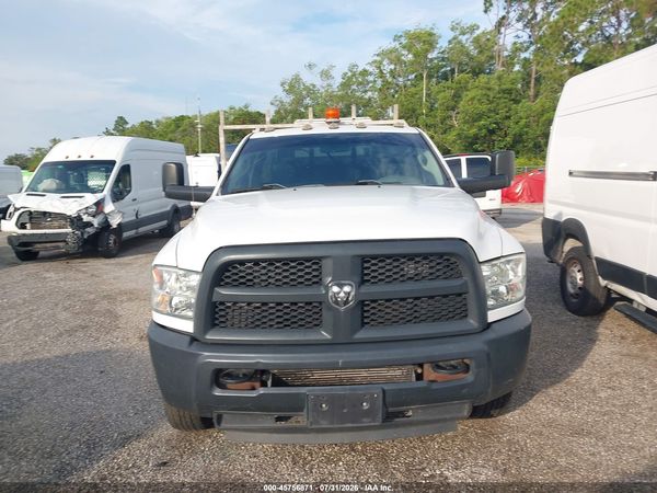 2018 RAM 3500 CHASSIS TRADESMAN/SLT