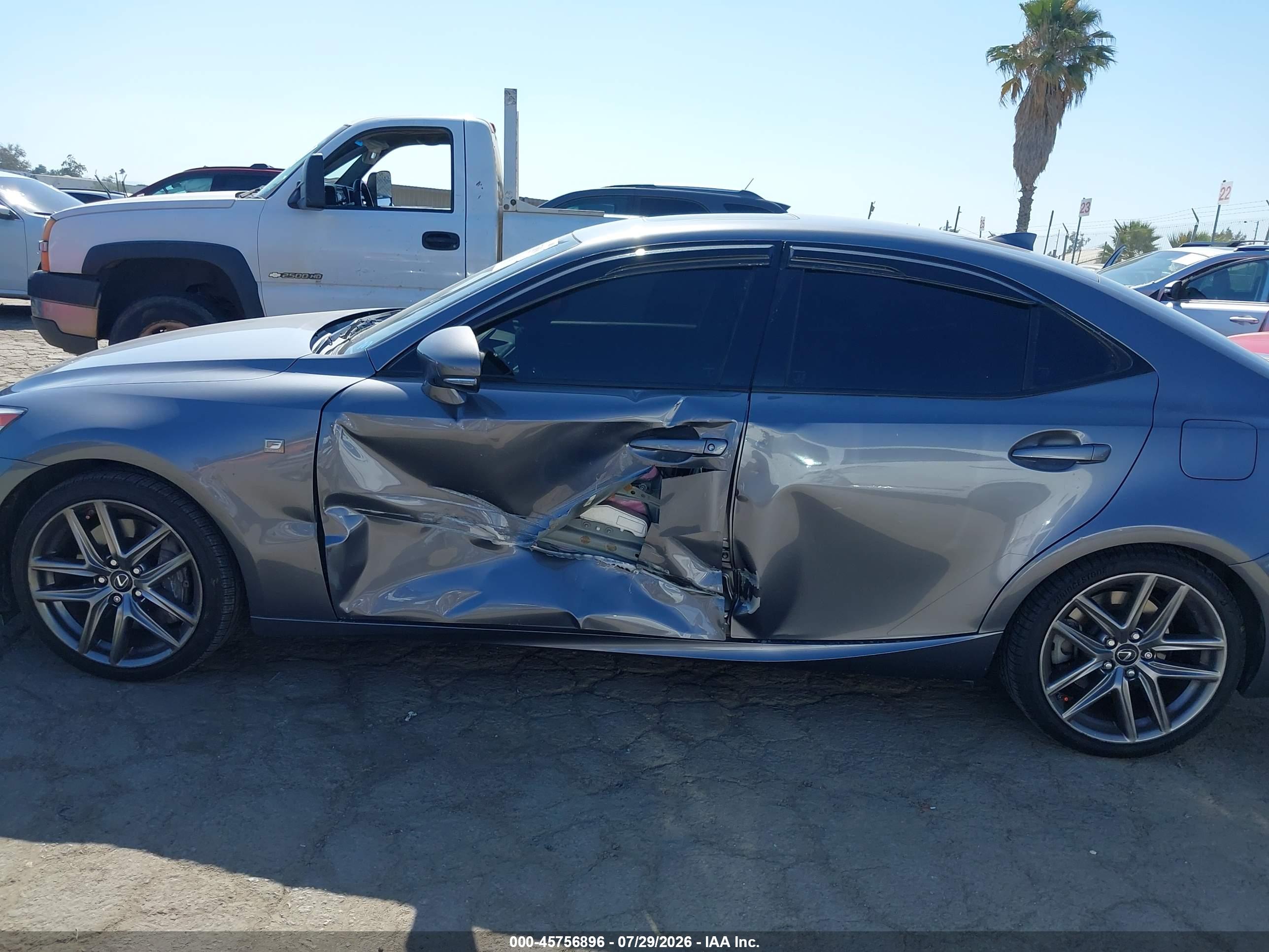 2016 LEXUS IS 200T