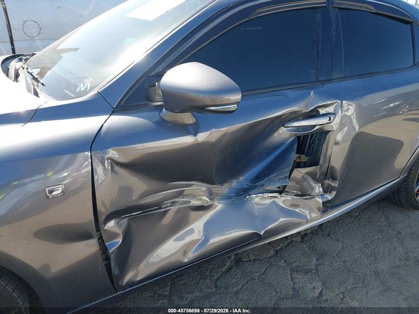 2016 LEXUS IS 200T