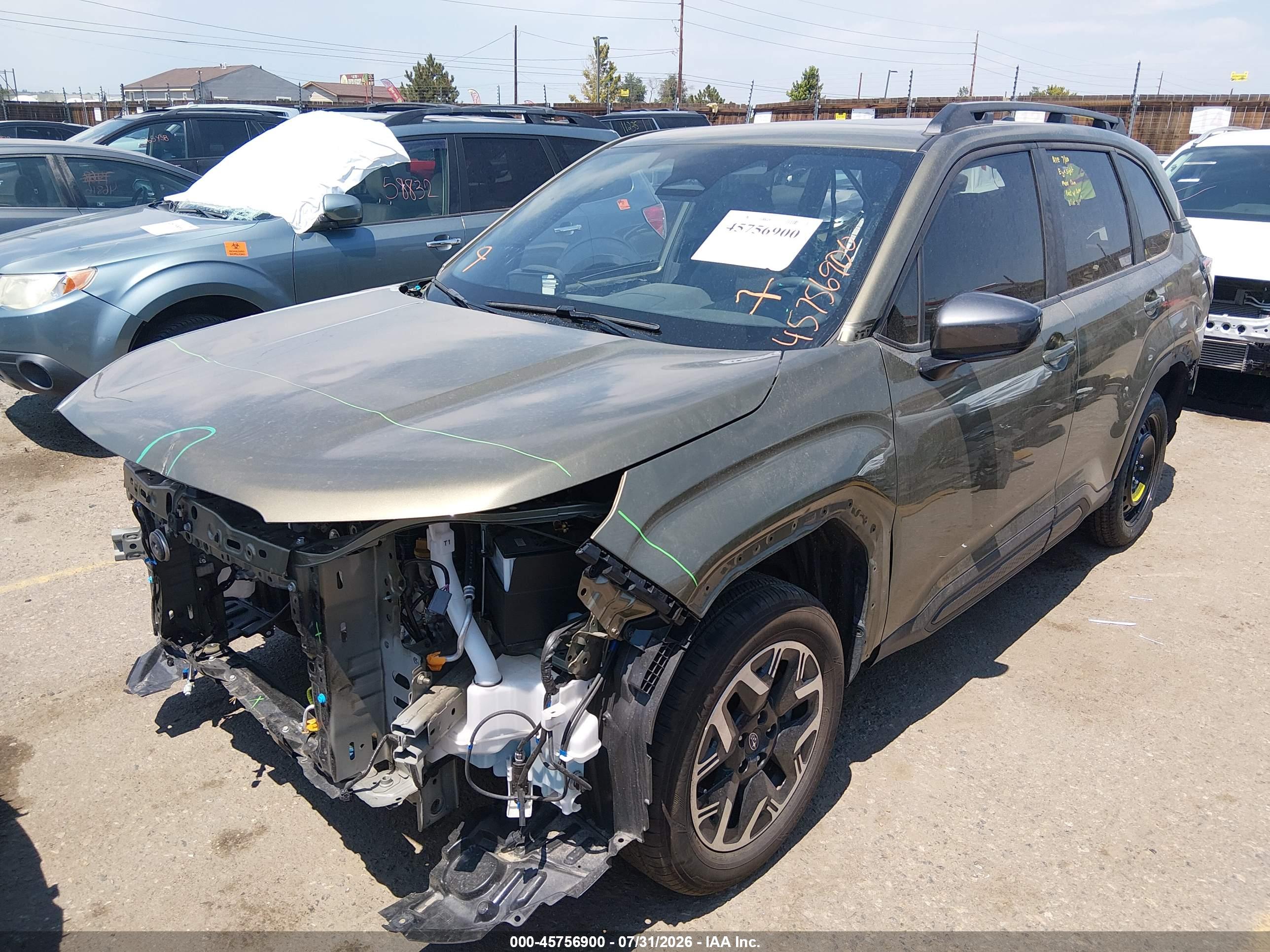 2025 SUBARU FORESTER PREMIUM — I2