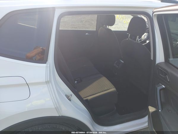 2018 VOLKSWAGEN TIGUAN 2.0T S — I8